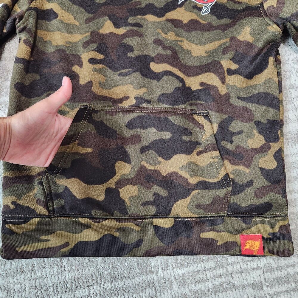 NFL Tampa Bay Buccaneers Youth Camo Hoodie Sweatshirt Size Large 14-16 - Picture 4 of 11